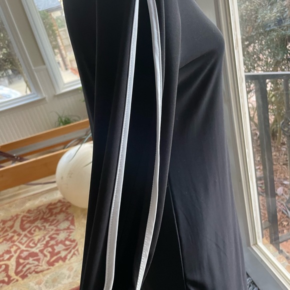 Nick and Nash black dress with white piping and split sleeves size S - Picture 3 of 3